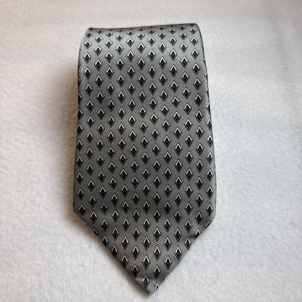 Stafford Executive Mens Silk Tie Grey Silver Diamond Geometric Pattern USA Made